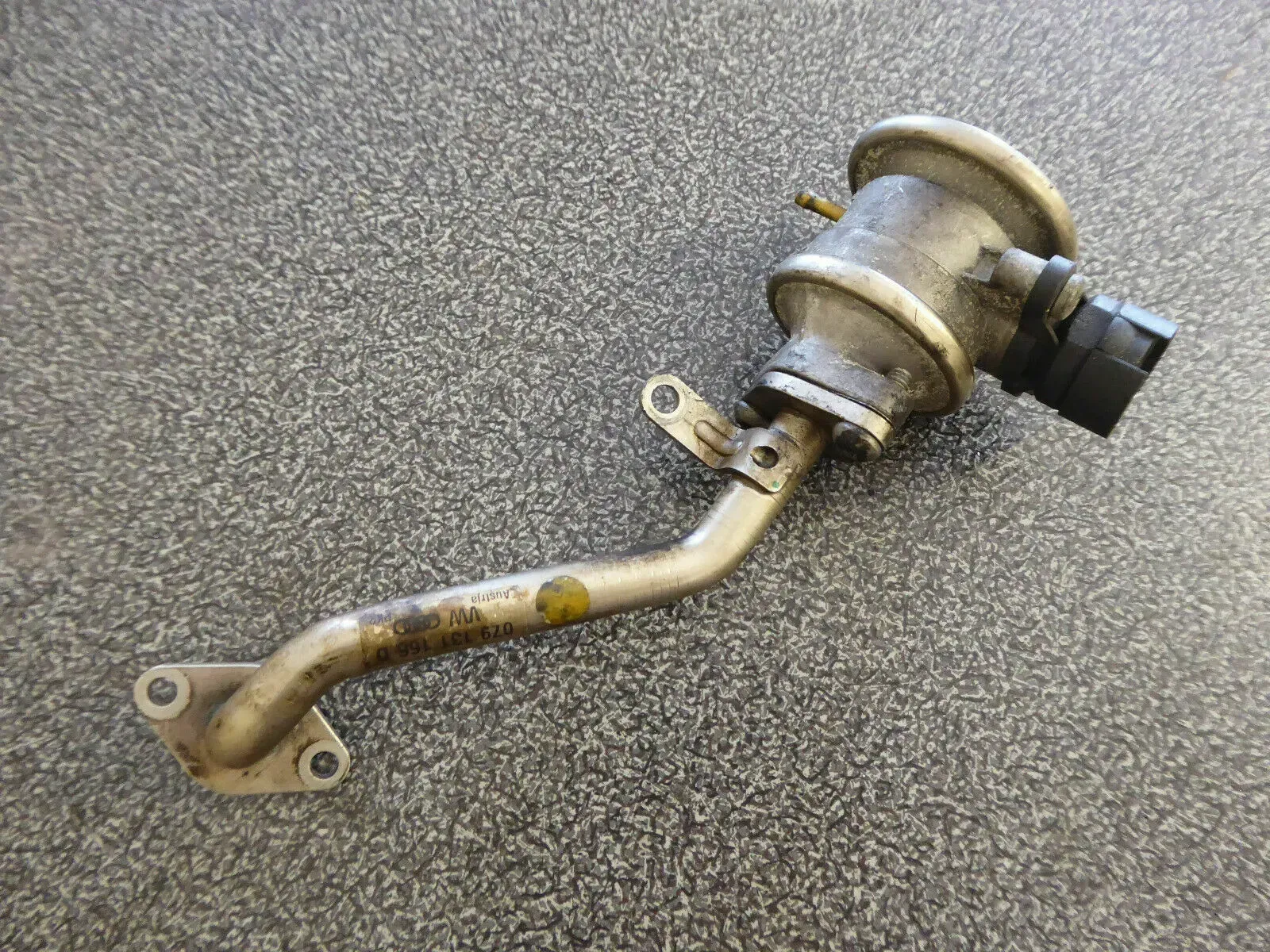 Audi RS4 R8 4,2 V8 Kombiventil Sekundärluft Ventil 079131101F / 079131166E/D TOP - Bild 1