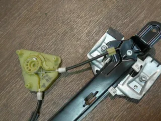 Fensterheber elektrisch hinten rechts Seat Leon II 2 1P Baujahr 2006 - Bild 2