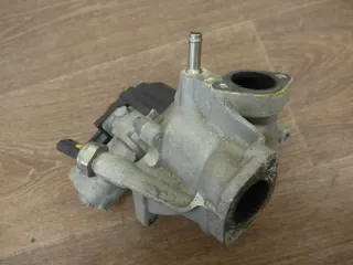 Original Audi Q7 4L 4.2TDI Porsche AGR Abgasrückführventil 057131501E - Bild 4