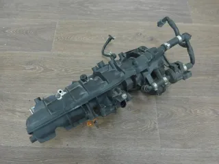 Ansaugbrücke VW Audi Golf Passat 2,0 TFSI AXX 06F133185AC - Bild 1