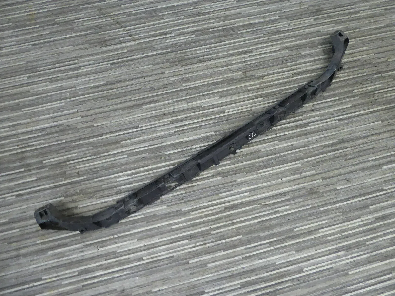 VW Passat CC Halter Heckstoßstange Befestigungsleiste 3C8807863B - Bild 1