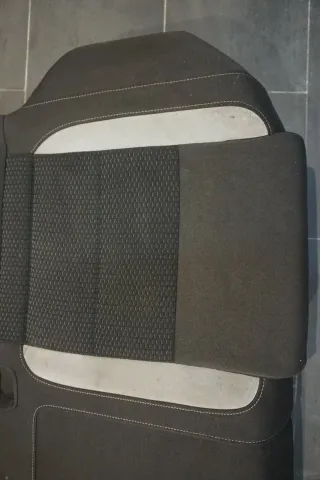 VW Golf 6 VI R Rücksitzbank Sitzfläche unten Stoff grau schwarz titanschwarz - Bild 3