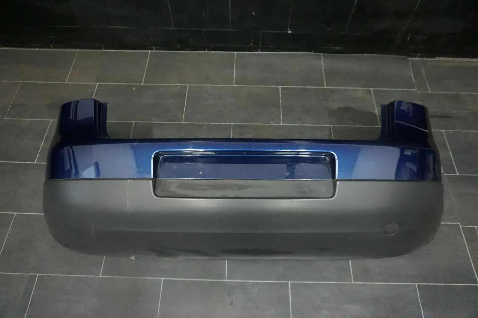 Heckstoßfänger Heckstoßstange VW Golf V 3-Türer Bj06 LD5Q Shadowblue 1K6807521 - Bild 1