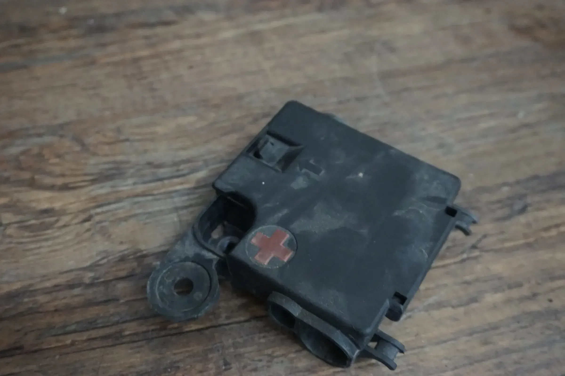 org Audi A4 8K A5 8T Q5 8R Potentialverteiler Kasten Batterie 8K0937517A - Bild 1