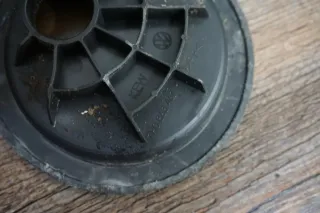 VW T5 CARAVELLE Zurröse Öse Kofferraum Befestigung hinten 7H0863467 Verzurröse - Bild 4