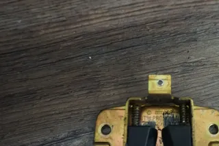Original VW T4 Heckklappenführung Verriegelung Führung Heckklappe 701829721C - Bild 3