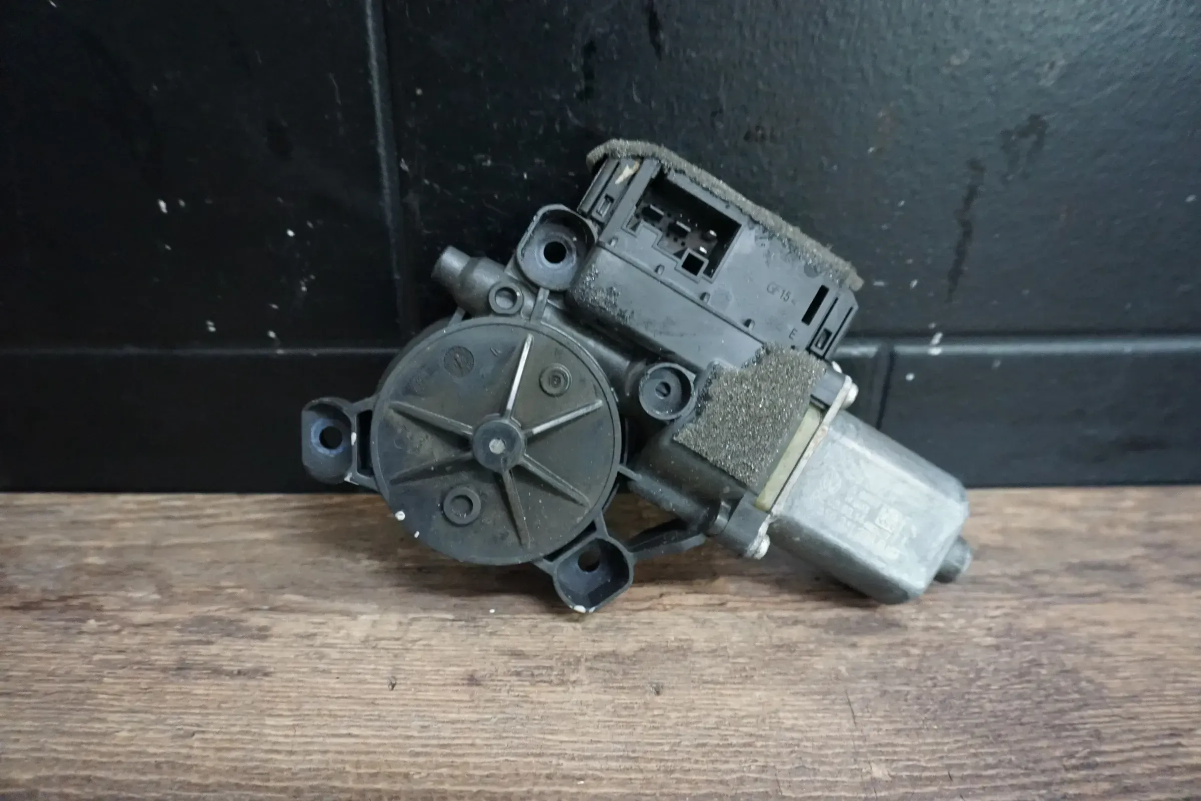 VW T6 Fensterhebermotor Fensterheber Beifahrertür EFH VR 7E0959802H - Bild 1