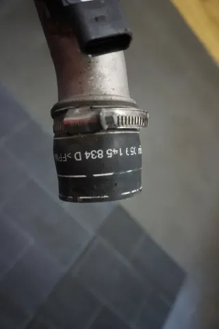 Audi Q7 4L V12 TDI Druckschlauch Ladeluftschlauch Schlauch 4L0145556C - Bild 4