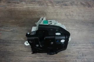 Audi A1 A4 A5 A6 A7 A8 Q3 Q5 Q7 Türschloss vorn rechts 8J1837016F - Bild 2