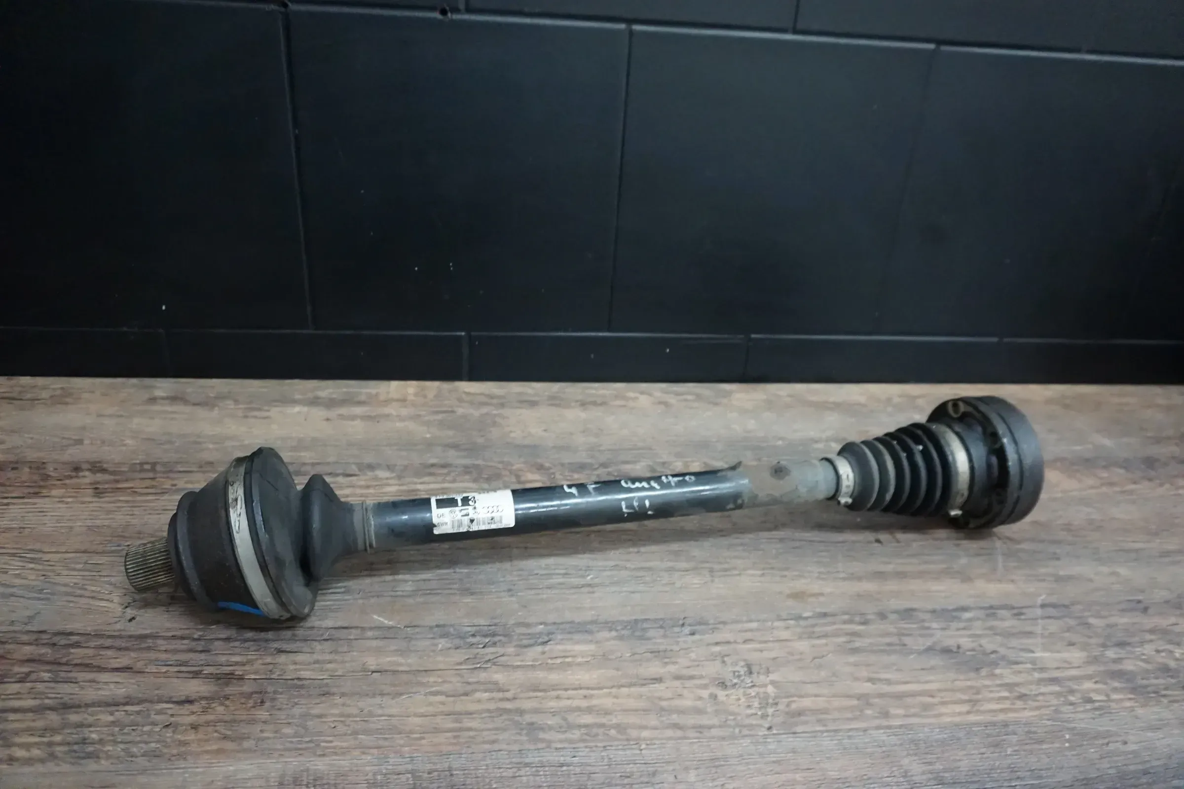 Audi A6 4F Antriebswelle hinten rechts links 4F0501203 Gelenkwelle Original - Bild 1