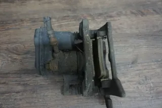 Audi A4 8K Avant Bremssattel TRW Stellmotor hinten rechts 32335478E - Bild 4