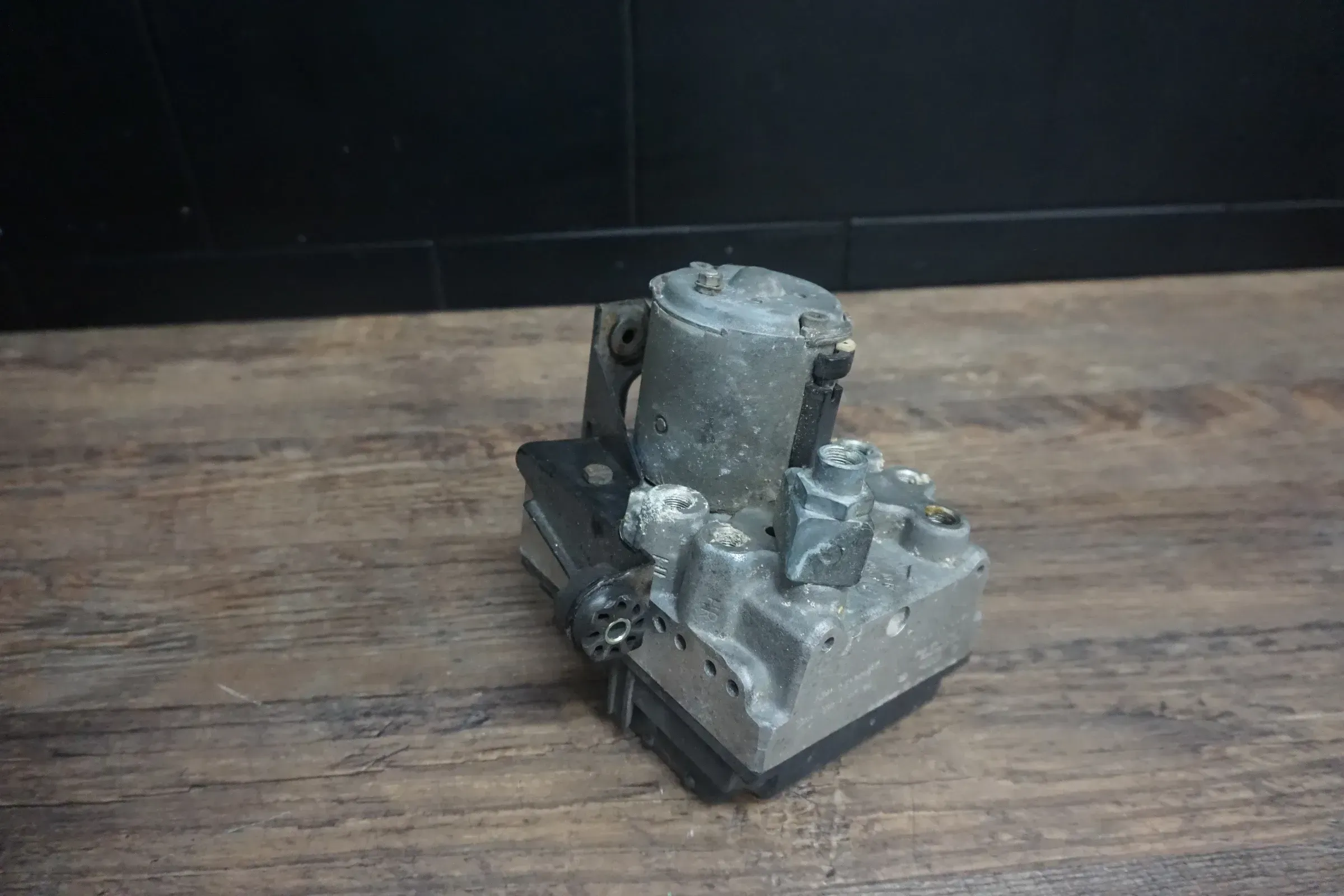 ABS Hydraulikeinheit Mercedes-Benz A0024319912 0265217008 - Bild 1