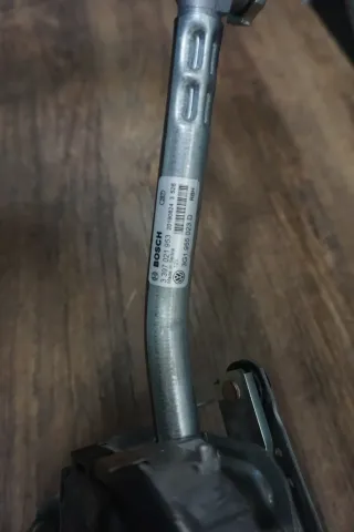 VW Passat B8 Wischergestänge Scheibenwischermotor Wipermotor 3G1955023D - Bild 3