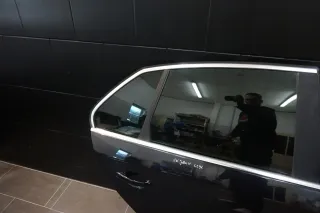 VW Jetta 5 V Bj.09 Tür HR hinten rechts LC9X Schwarz - Bild 3