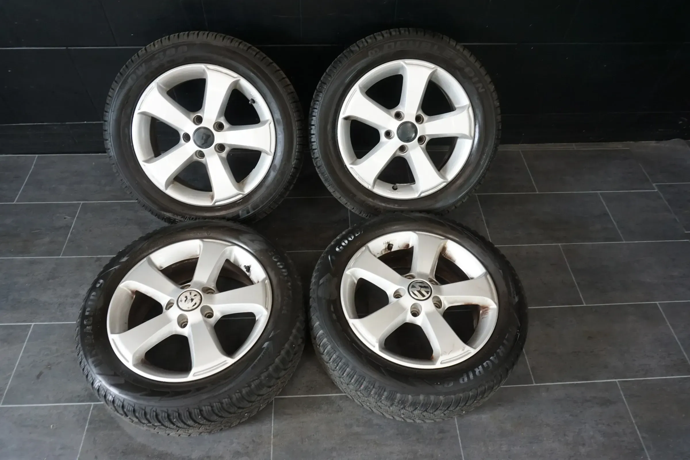 16" Alufelgen Winterreifen 205 55 VW Golf 5 6 Scirocco 6x16 ET50 1T4071496C - Bild 1