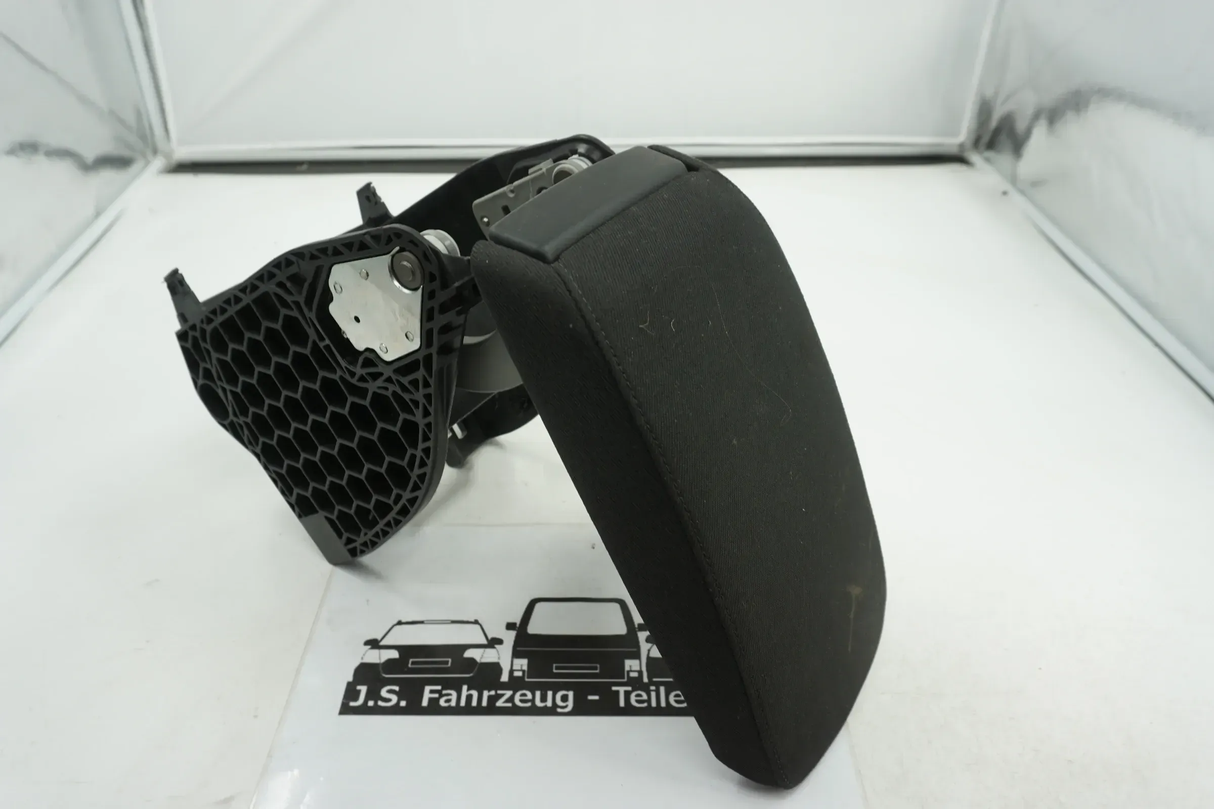 Mittelarmlehne Armablage Stoff Schwarz Skoda Superb II 3T 3T0864207C - Bild 1