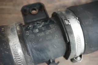 Orig. VW T5 2,0TDI Ladeluftschlauch Ladeluft Druckschlauch 7E0145980 7E0145958A - Bild 4