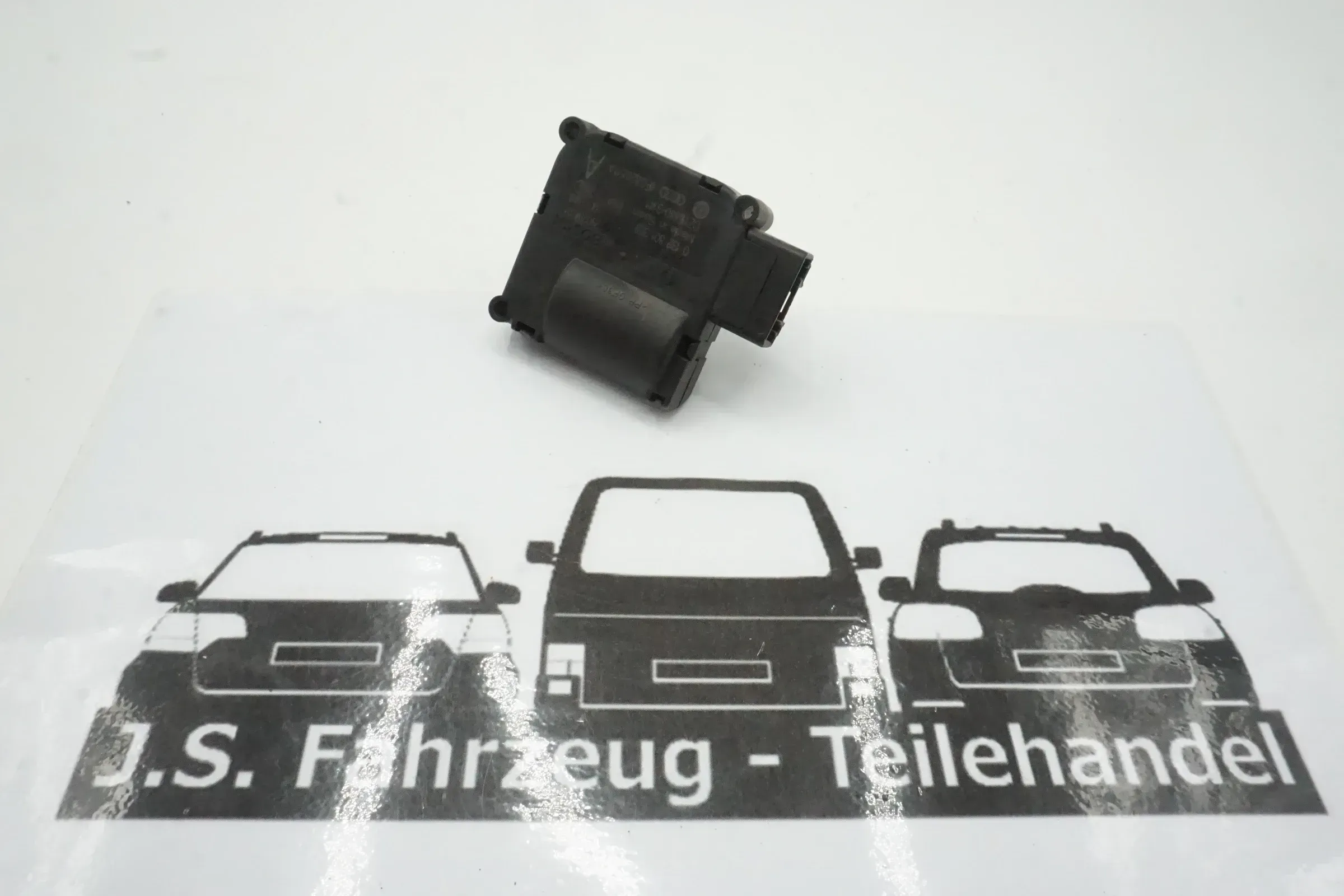 Audi A6 4F Regelventil Heizung Ventil 2,0 TDI 4F0820511A - Bild 1