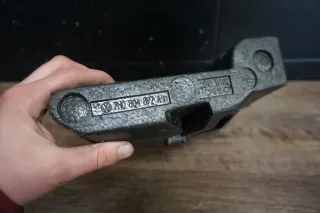 Ablagefach Ablage für Kugelkopf Anhängerkupplung Original VW T5 T6 7H0804897A - Bild 3