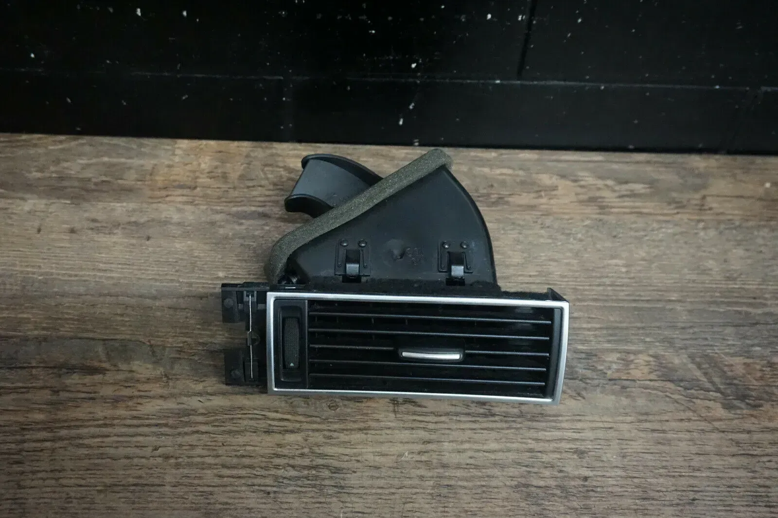 Audi A6 4F C6 RS6 Luftdüse Lüftungsdüse Luftströmer vorn rechts 4F1820902D - Bild 1