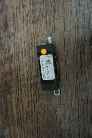 VW Passat 3C B6 Antennenvertärker Antenne Verstärker 3C9035552A - Bild 1