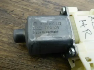 Fensterhebermotor hinten rechts Mercedes C W204 2048200542 C-Klasse - Bild 4