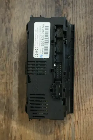 Audi A4 8E B6 Klimabedienteil Bedienteil Klimaanlage Sitzheizung 8E0820043AQ - Bild 3