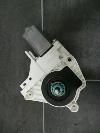 original Audi A6 4G A4 8K A5 8T Fensterhebermotor vorne rechts 8K0959802B - Bild 2