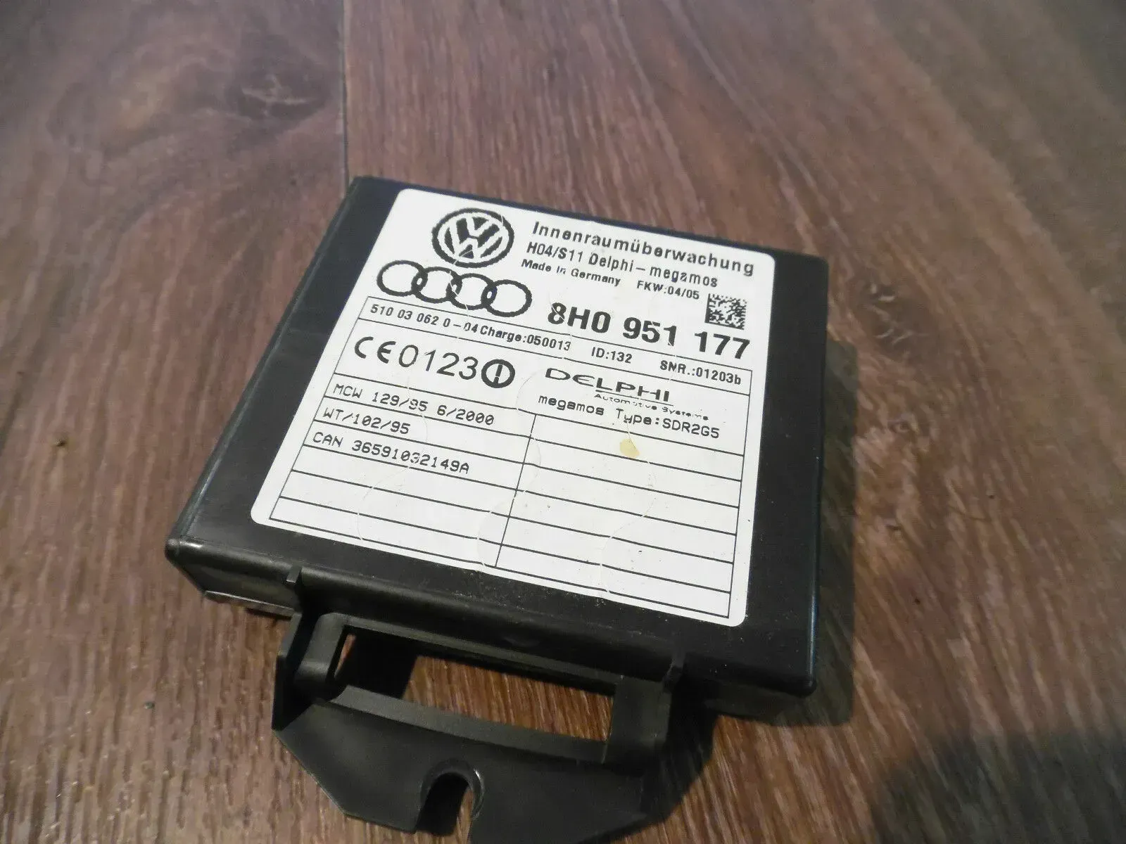 Audi A4 8H Cabrio Bewegungsmelder Innenraumüberwachung Steuergerät 8H0951177 - Bild 1