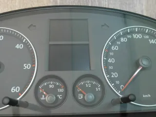 VW Touran´2.0 TDI Kombiinstrument Tachometer Tacho Diesel 1T0920860G MFA - Bild 4