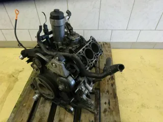 Audi A6 4B C5 2,5 V6 TDI AKE Motorblock Rumpf Motor - Bild 1