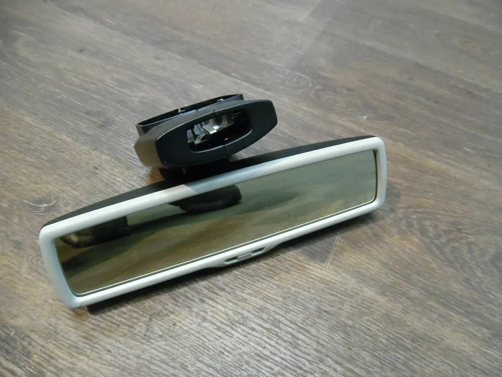 Original VW Passat 3C Highline 3C0857511F Abblendbarer Innenspiegel Grau *TOP* - Bild 1