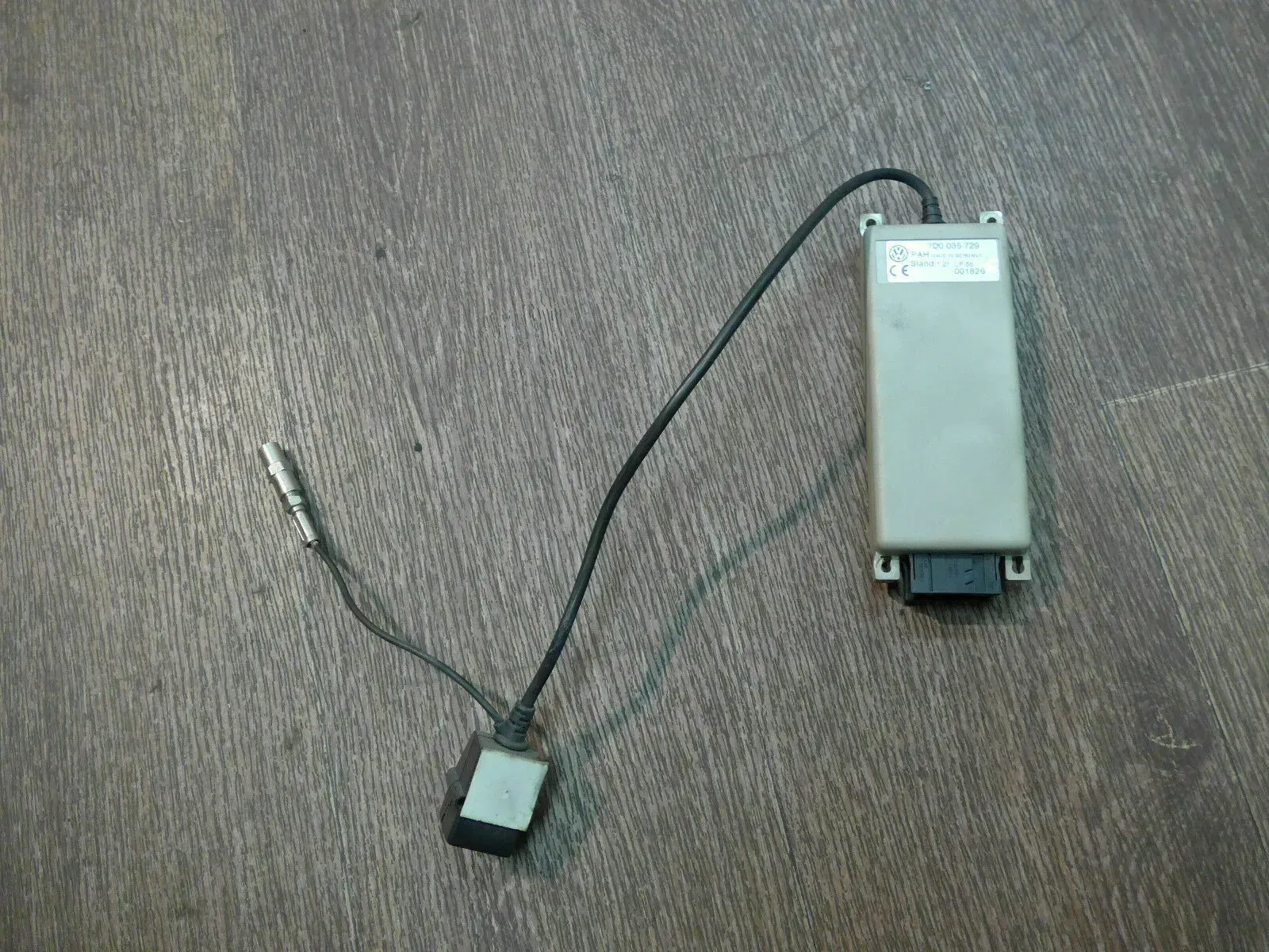 VW T4 Multivan Caravelle Car Interface Freisprechanlage 7D0035729B - Bild 1