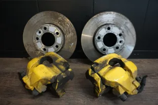 VW T5 Multivan 7H Bj.07 Bremssattel vorn rechts Links Bremse Bremsanlage 2.5TDI - Bild 6