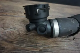 orig. Audi A5 8T A4 8K Wasserschlauch Kühlmittelschlauch 8K0121049 L 8K0122293 - Bild 4