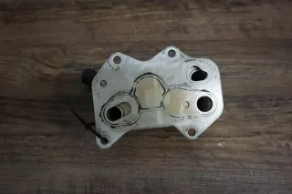 06D117021C Original VW Eos 1F 2.0 FSI Ölkühler Wärmetauscher Ölkühlergehäuse - Bild 2