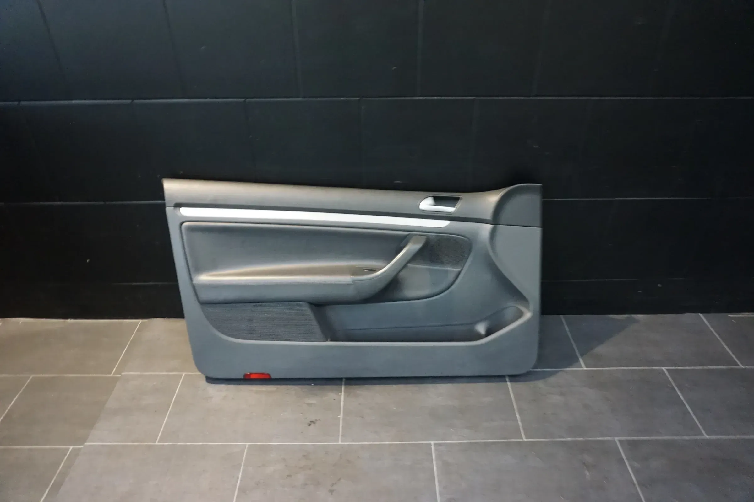Türverkleidung VL vorne links 5K3867011DH VW Golf V 1K/5K limo leder Schwarz RHD - Bild 1