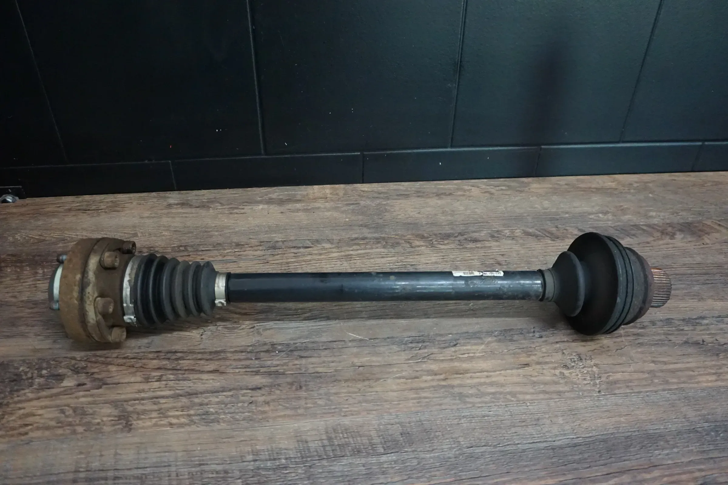 Audi A4 B8 8K A5 8T 3.0 TDI Antriebswelle Gelenk hinten links-rechts 8K0501203K - Bild 1