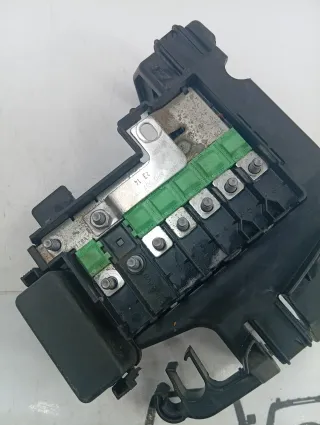 Original Sicherungskasten Batterie VW Up Polo Skoda Roomster 6R0937550A - Bild 2