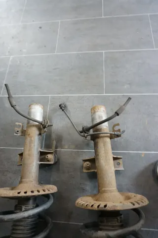 2x Federbein VW T5 Transporter Achsschenkel vorne rechts links Original - Bild 4