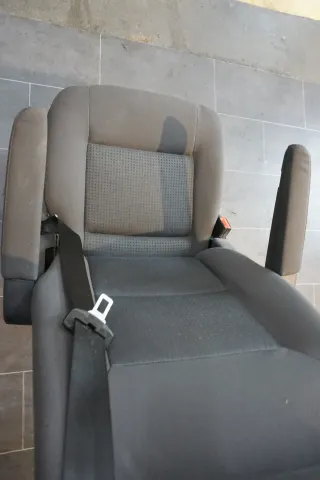 VW T5 Multivan Schienensystem 2te Reihe hinten Sitz Stoff Schwarz Drehsitz - Bild 8