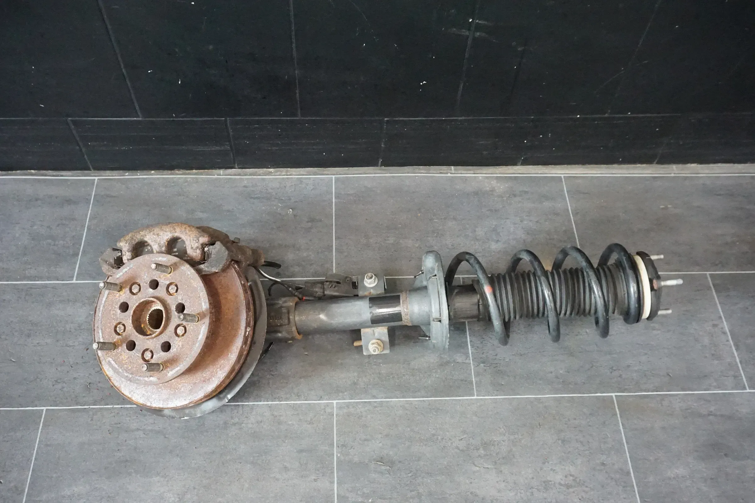 BK213K185AF achsschenkel vorne rechts FORD TRANSIT CUSTOM Federbein - Bild 1
