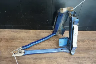 VW T4 Halter Scheinwerfer Kühler lange Front vorne links & rechts 7D0422491 - Bild 1