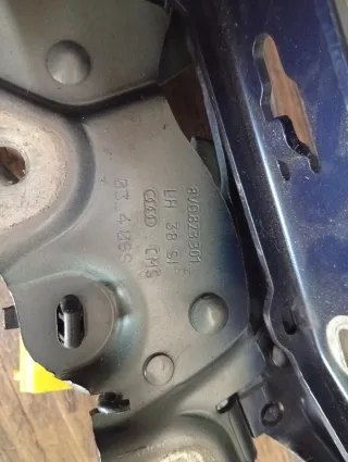 AUDI A3 8V 8V0823301F 8V0823302F Scharnier Motorhaube vorne links rechts - Bild 3