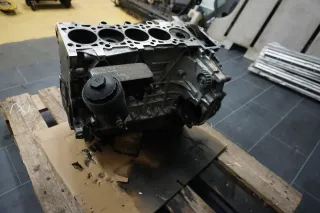 VW T5 Motorblock stahlgebuchst überholt AXD defekt Block Rumpf Motor - Bild 4