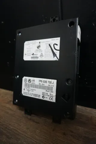 Orig Volkswagen Passat B7 Bluetooth Telematik ECU Steuergerät 7P6035730J R106 - Bild 3