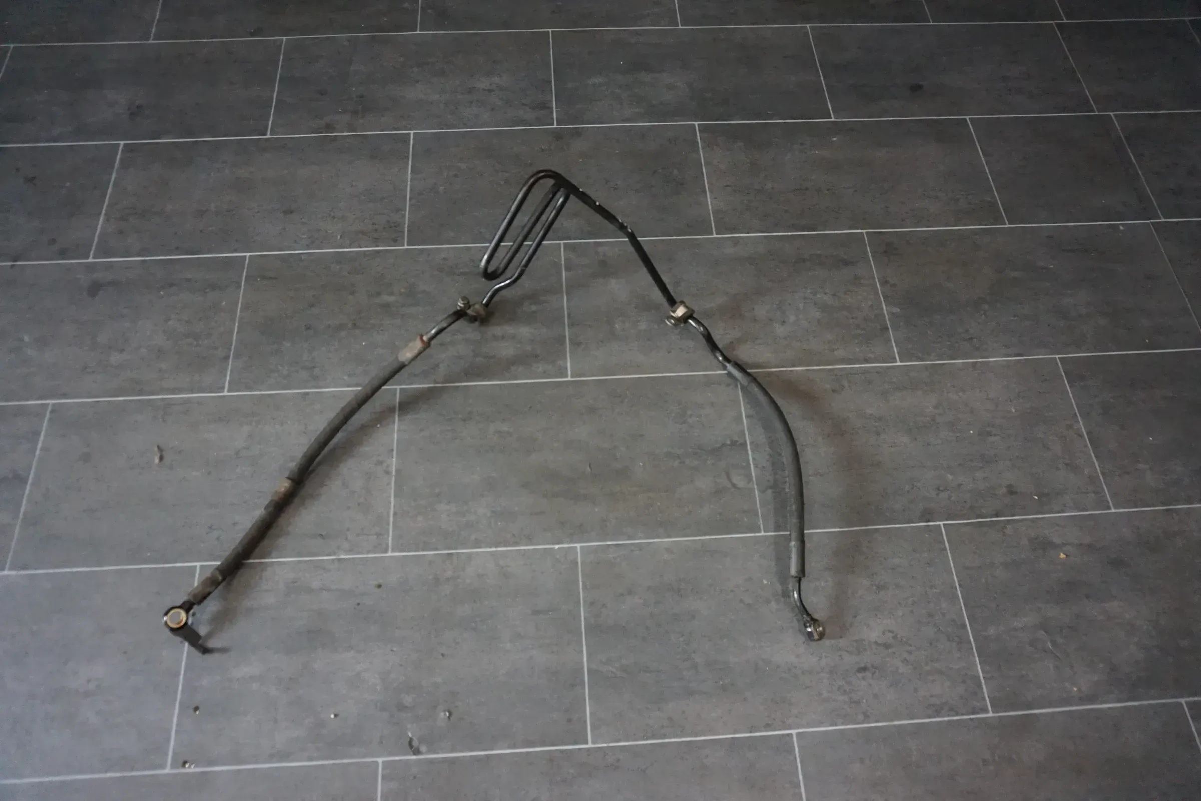 Servoleitung Hydraulikleitung original VW T5 2.0 TDI CAAC 2013 7E1422891F - Bild 1