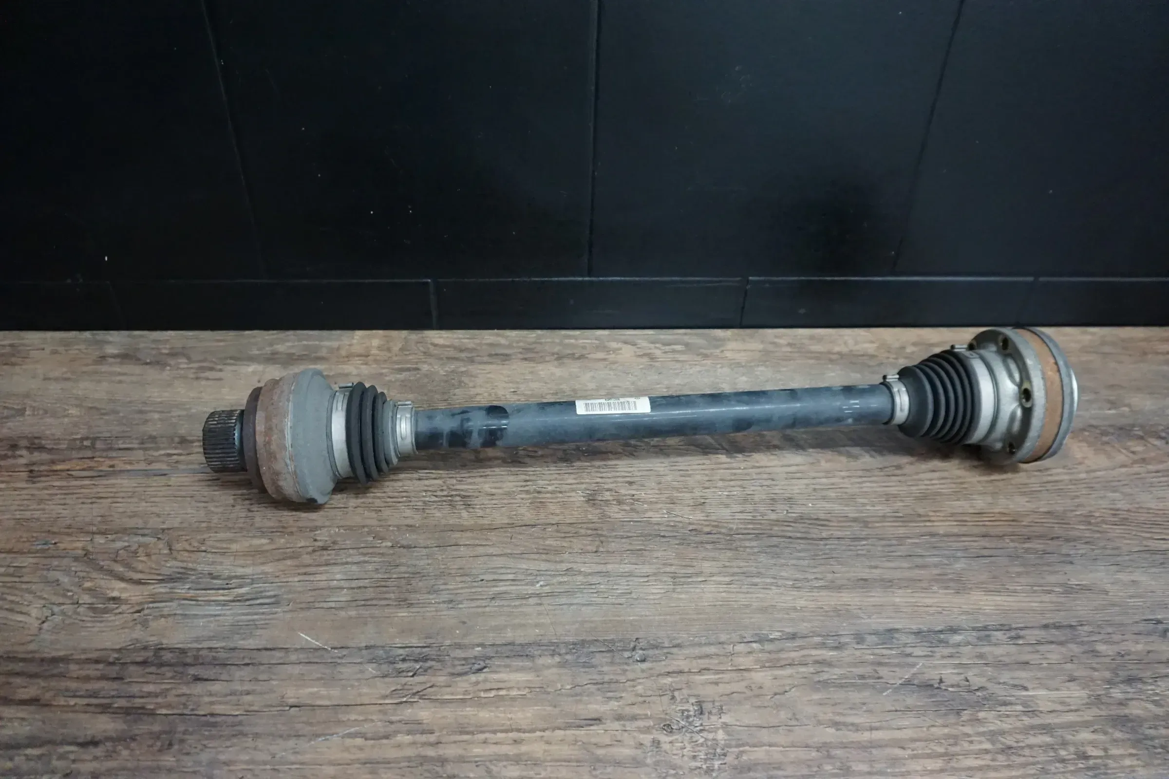 Audi A6 4G A7 C7 A8 4H Q5 8R Quattro Gelenkwelle Antriebswelle hinten 8R0501203C - Bild 1