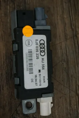 Audi TT TTs TTrs 8J Antennenverstärker 8J8035225 S-Line Verstärker Antenne - Bild 1