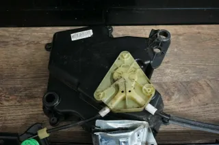 Fensterheber hinten rechts 1P0839402C Seat Leon 2 1P Bj2011 - Bild 5